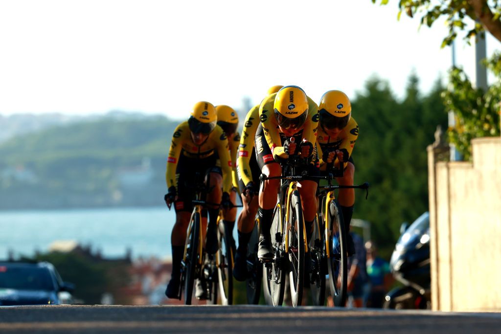 MARINA DE CUDEYO SPAIN SEPTEMBER 07 Anouska Helena Koster of Netherlands Carlijn Achtereekte of Netherlands Amber Kraak of Netherlands Linda Riedmann of Germany Aafke Soet of Netherlands Karlijn Swinkels of Netherlands and Jumbo Visma Women Team sprint during the 8th Ceratizit Challenge By La Vuelta 2022 Stage 1 a 199km team time trial stage from Marina de Cudeyo to Marina de Cudeyo CERATIZITChallenge22 UCIWWT on September 07 2022 in Marina de Cudeyo Spain Photo by Gonzalo Arroyo MorenoGetty Images