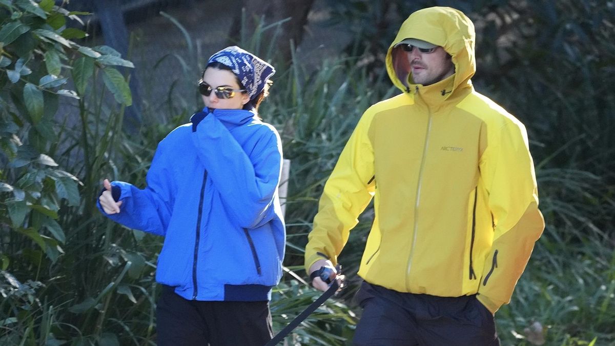 Couple Goals! Kendall and Jacob Were Just Spotted Wearing the Most East London-Coded Outfits
