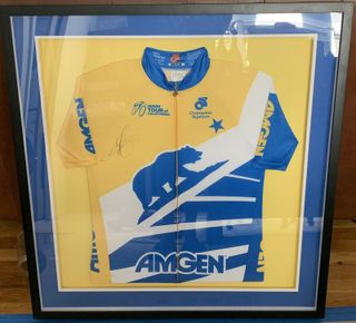A signed-by-Peter-Sagan Tour of California leader's jersey from the 2015 race available in eBay