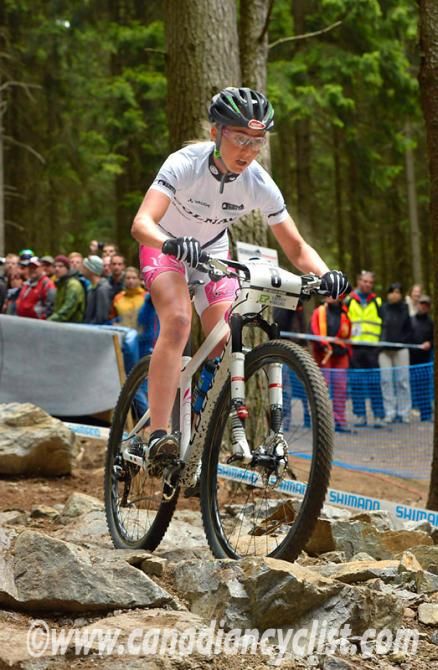Eva Lechner (Team Colnago Sudtirol) maintains her focus through the rock garden