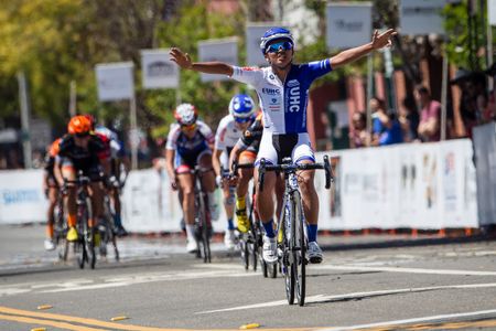 Coryn Rivera (UnitedHealthcare) takes another stage win.