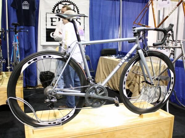 Dave Wages built this Ellis bicycle with a mix of Dedacciai steel tubing.