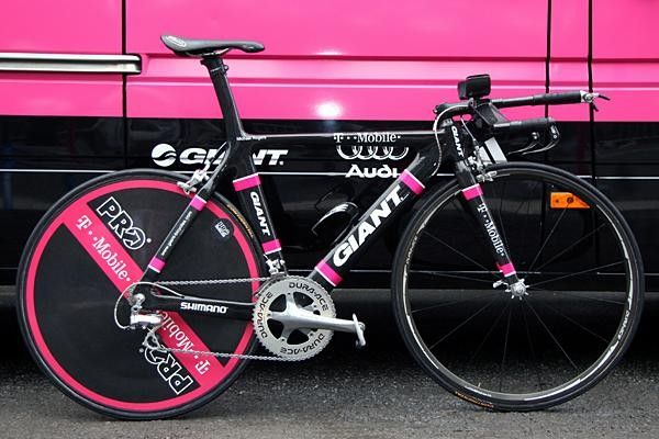 Michael Rogers' Giant time trial bike.