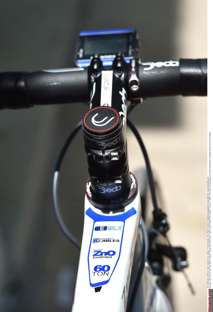 Busche's stem has some room for adjustment