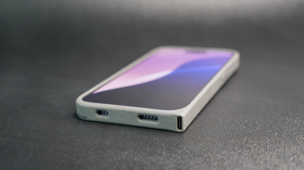 iPh0n3 USB-C Protection Case showing USB-C port.