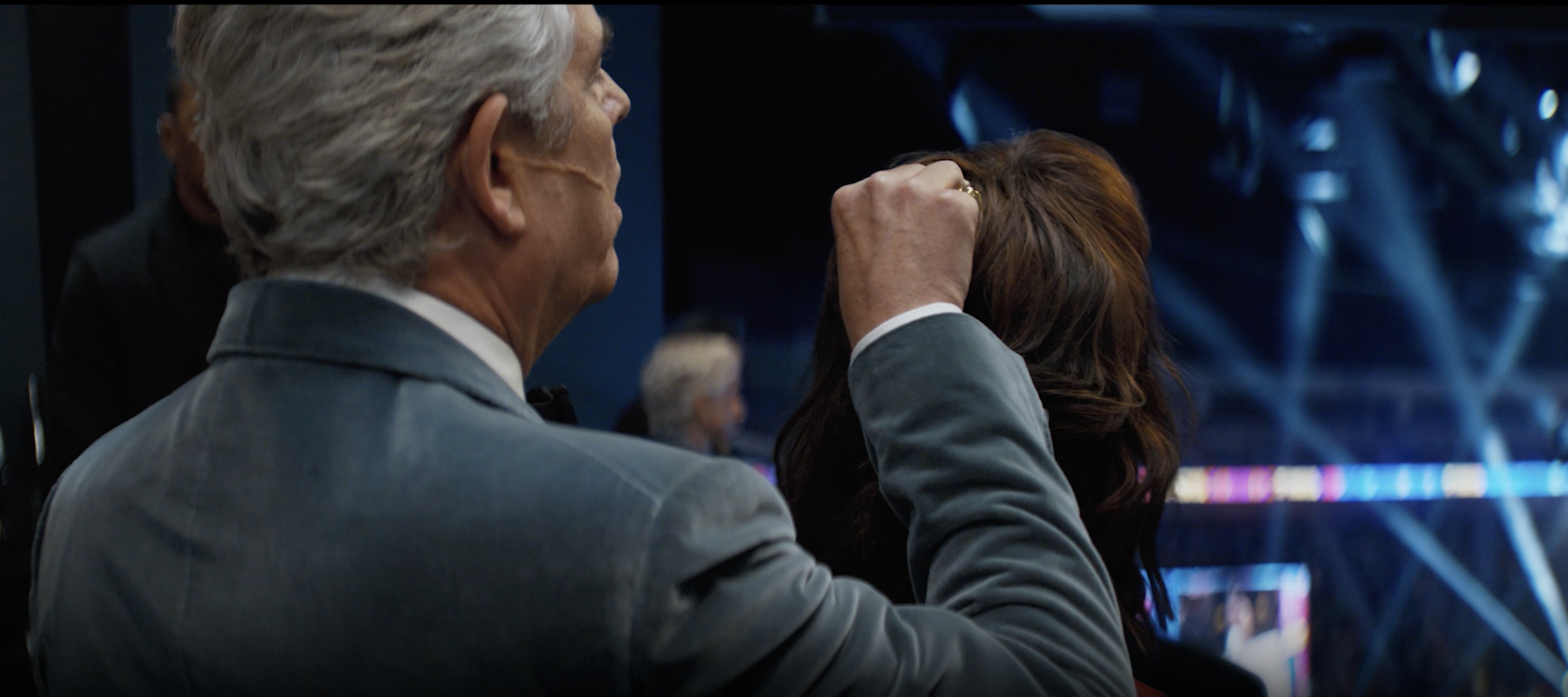 The Naked Gun VFX tips