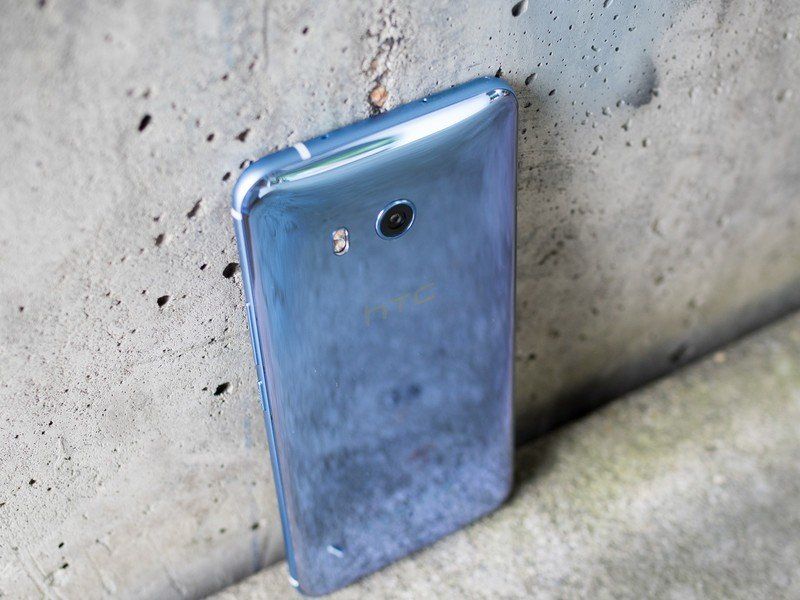 HTC U11 silver