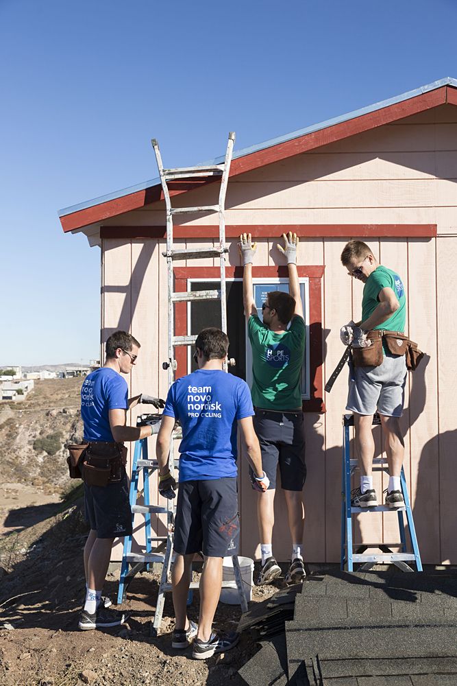 Novo Nordisk bond over building homes for poor families in Rosarito, Mexico.
