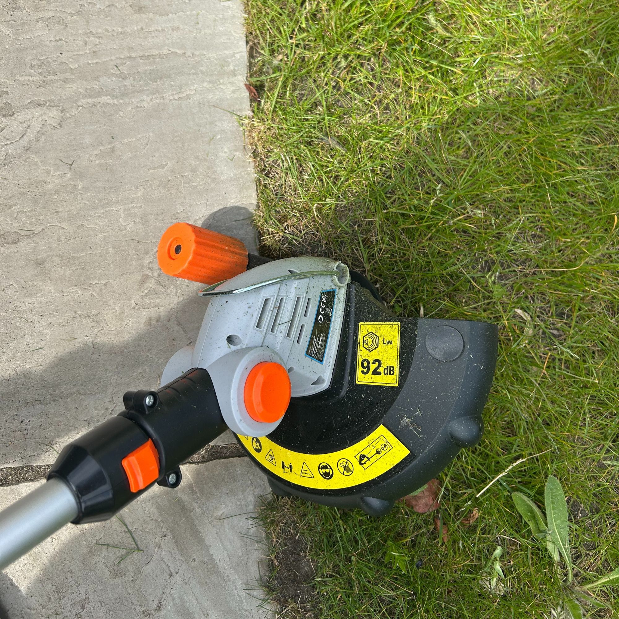 VonHaus G-Series Cordless Grass Trimmer - edge tool