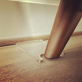 acrylic couch stoppers