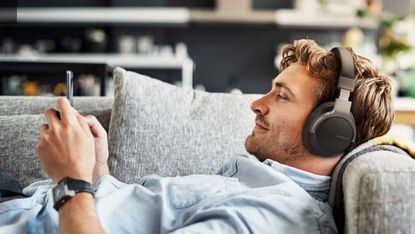 AUSDOM ANC8 Noise Cancelling Headphones with Microphone Hi-Fi Deep Bass Wireless Headphoness Over Ear