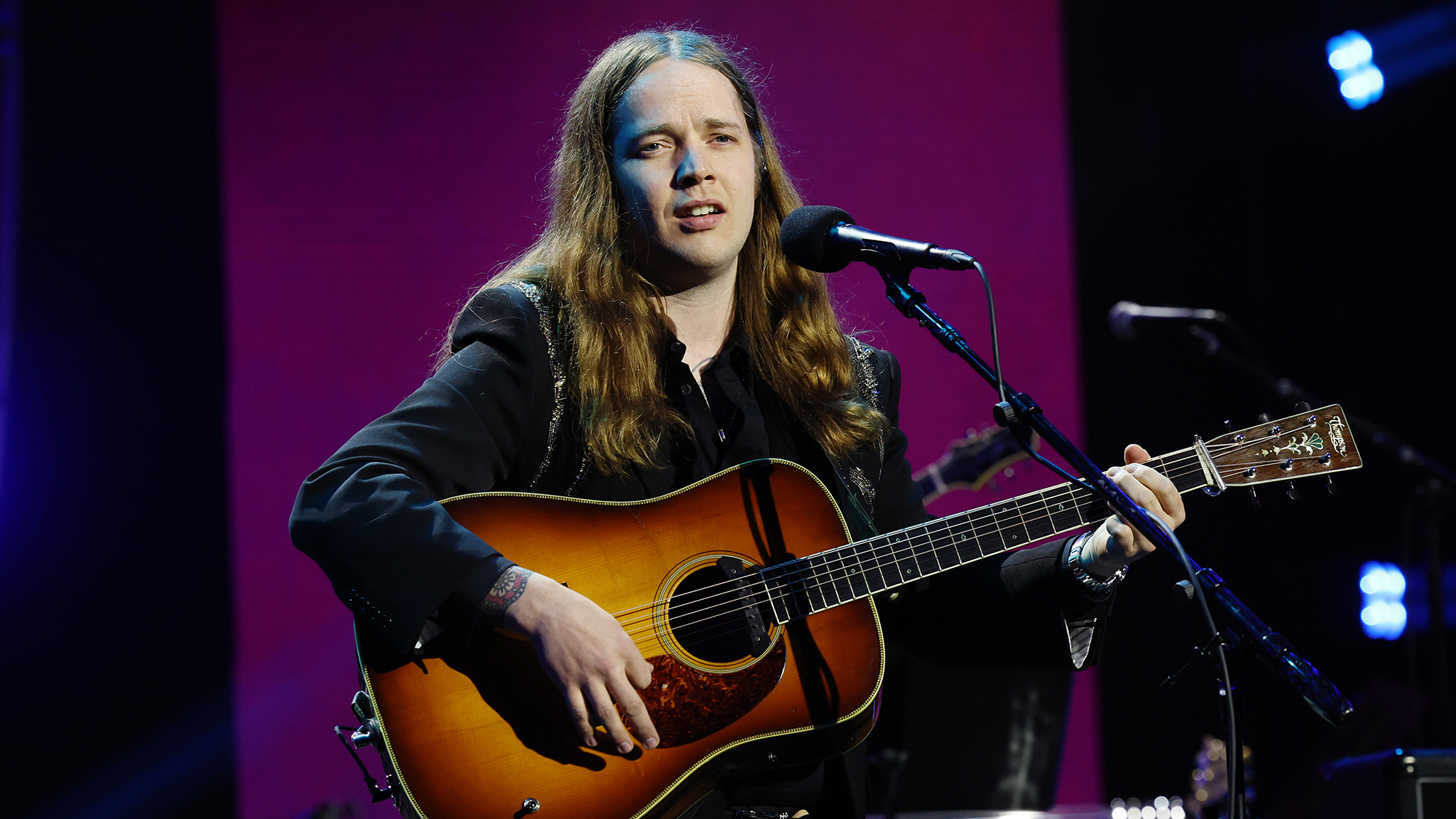 Billy Strings performs onstage during the 2025 MusiCares Persons of the Year Honoring The Grateful Dead on January 31, 2025 in Los Angeles, California.