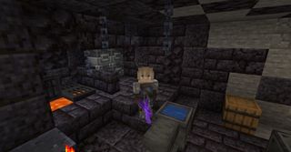 Minecraft forge — персонаж работает в кузнице внутри модифицированного Minecraft, используя Minecraft forge