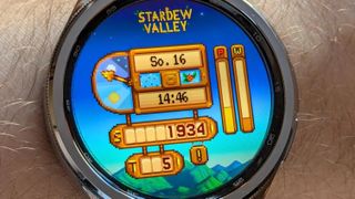 Someone made a Stardew Valley theme for Wear OS and it's perfect