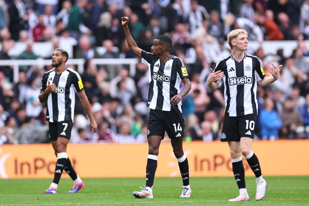 Newcastle squad for 2024/25 NEWCASTLE UPON TYNE, ENGLAND - SEPTEMBER 1: Alexander Isak of Newcastle United celebrates after scoring a goal to make it 2-1 during the Premier League match between Newcastle United FC and Tottenham Hotspur FC at St James&#039; Park on September 1, 2024 in Newcastle upon Tyne, England. (Photo by Robbie Jay Barratt - AMA/Getty Images)