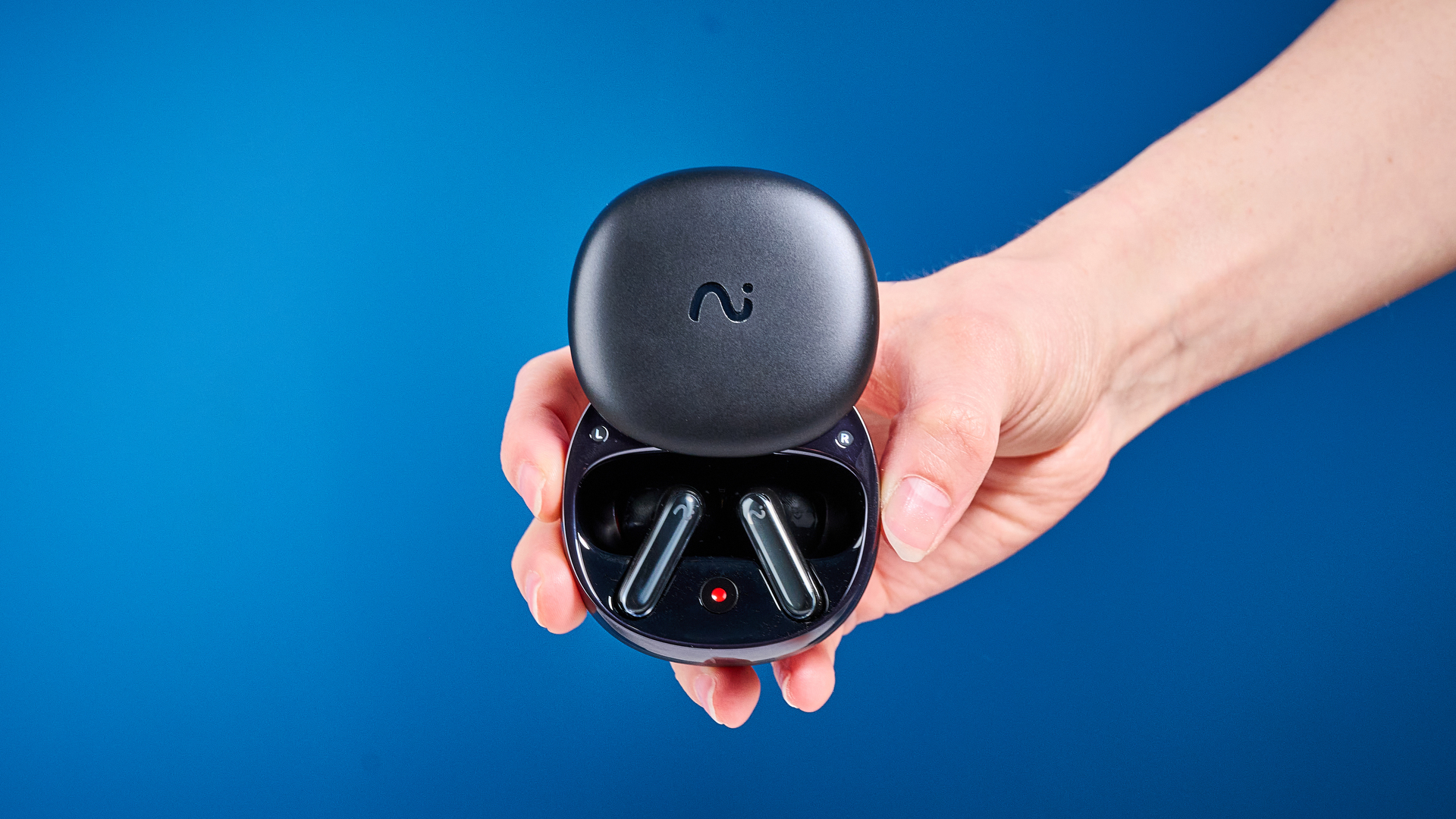 the viaim recdot ai earbuds with transcription, note taking and call recording