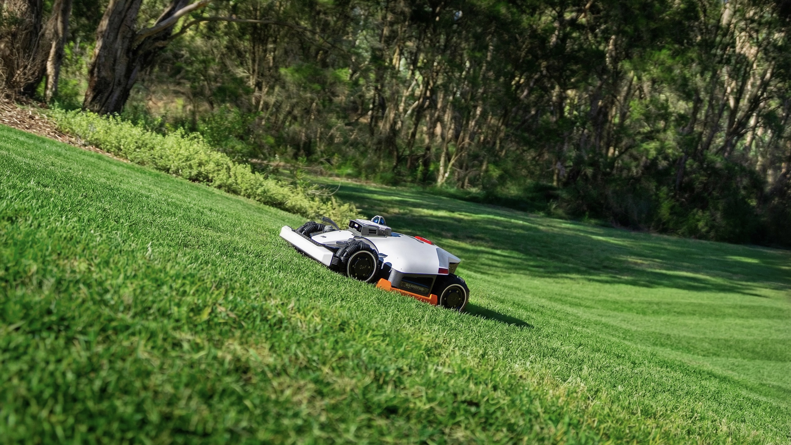 Mammotion LUBA 3 AWD