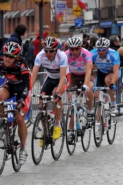 Martin Elmiger (Ag2R-La Mondiale) with Rui Alberto Faria Da Costa (Caisse d'Epargne)