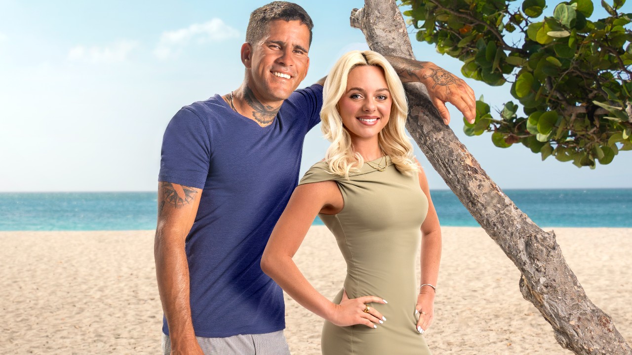 Chloe and Johny cast photo