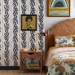 Drew Barrymore - living room and bedroom wallpaper