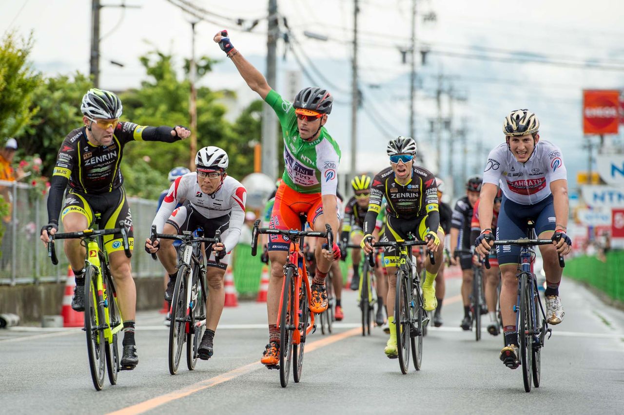 Marco Canola (Nippo-Vini Fantini) celebrates his stage win