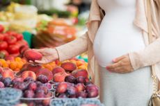 pregnant, pregnancy, grocery shopping