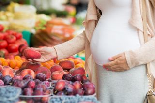 pregnant, pregnancy, grocery shopping