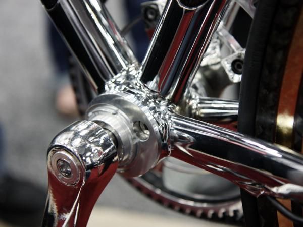 Steel stubs on the down tube and seat tube are bonded to carbon fiber center sections.