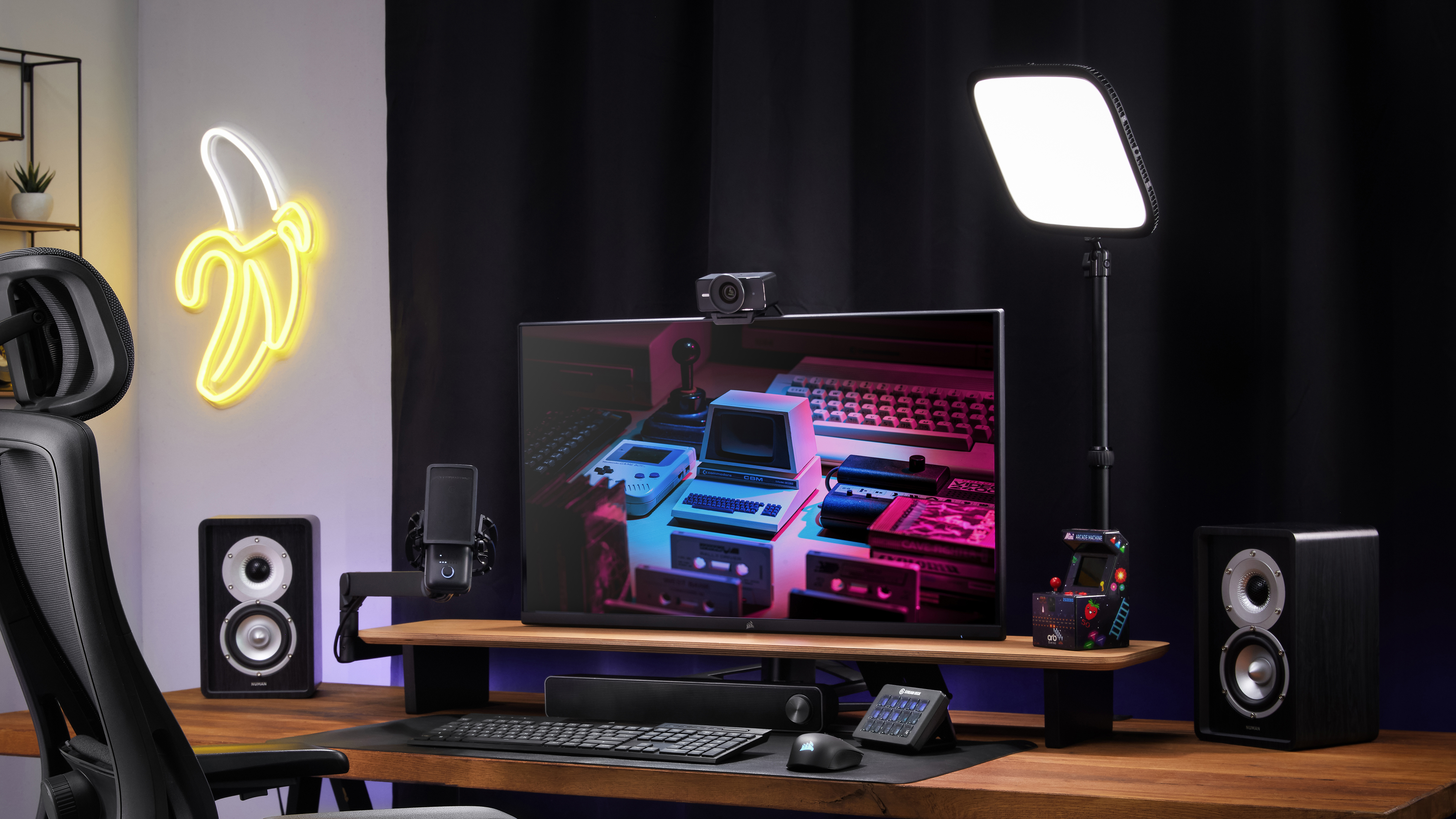The Elgato Facecam 4K attached to a computer monitor