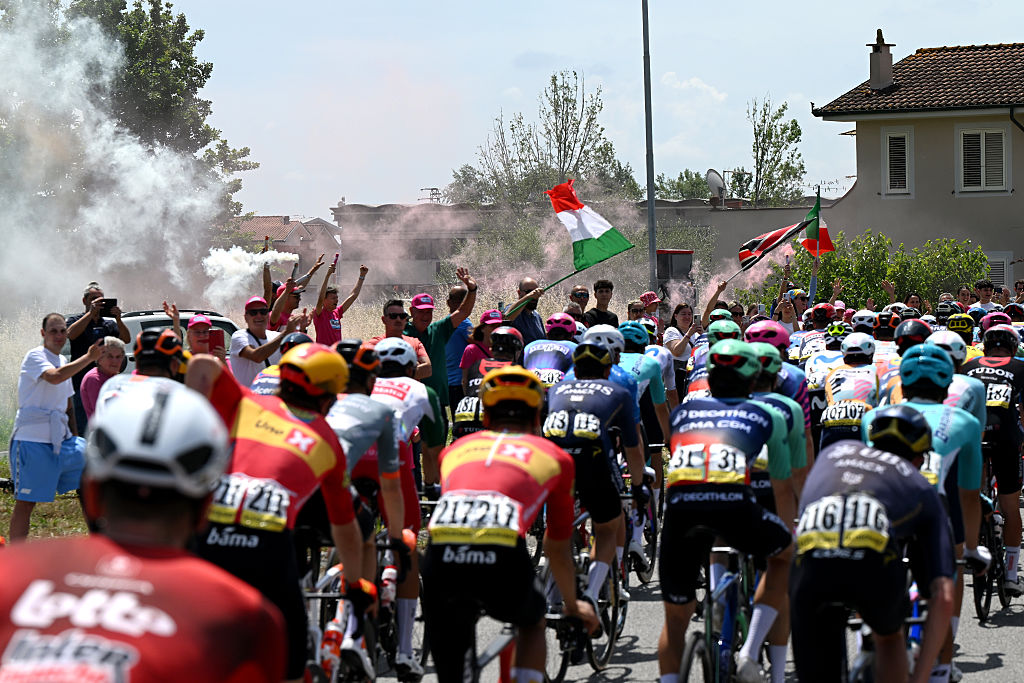 Giro d'Italia stage 11 LIVE: Battle to get into the breakaway rages on day for the puncheurs