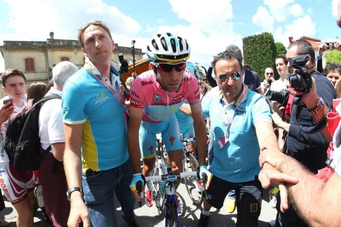 Vincenzo Nibali (Astana) awaits the start of stage 9