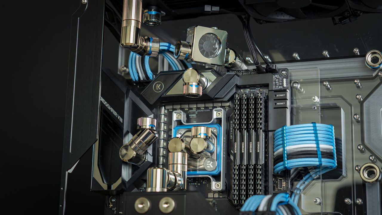 Blue Shift, Spectre III PC Build