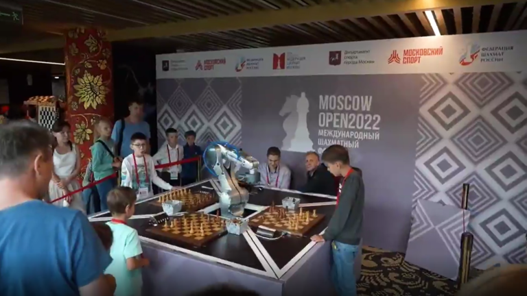 Chess-playing robot breaks child's finger at Moscow event