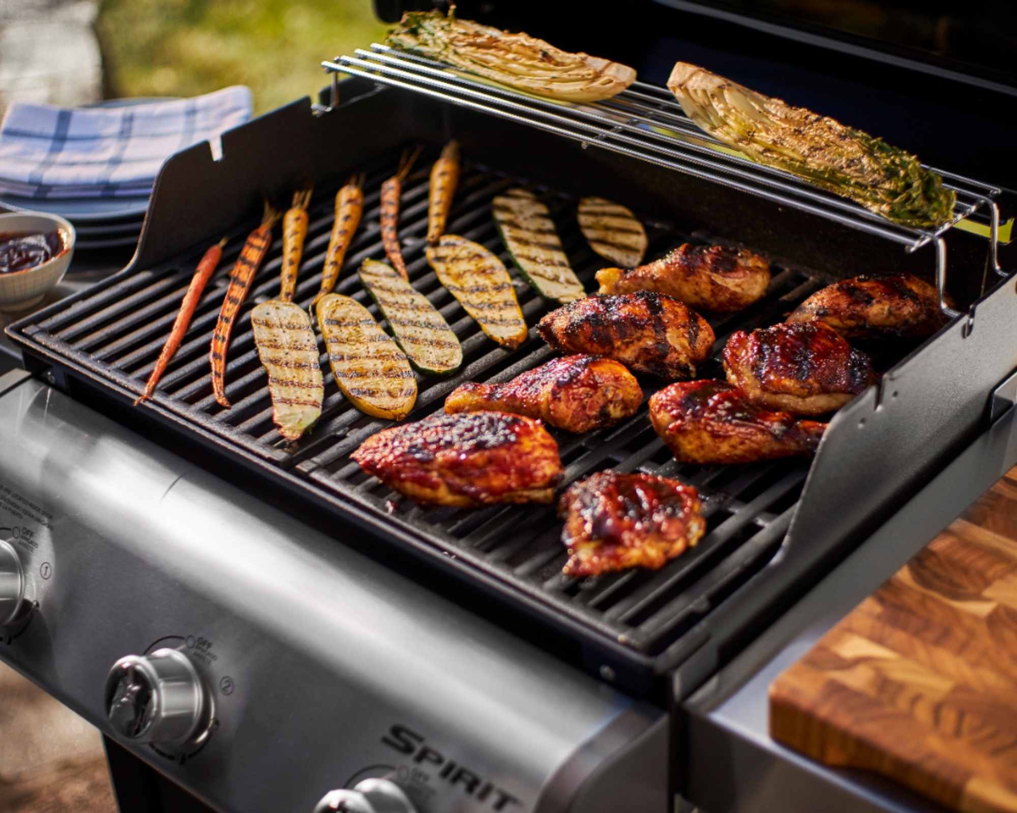 What temperature should a gas grill be? | Livingetc