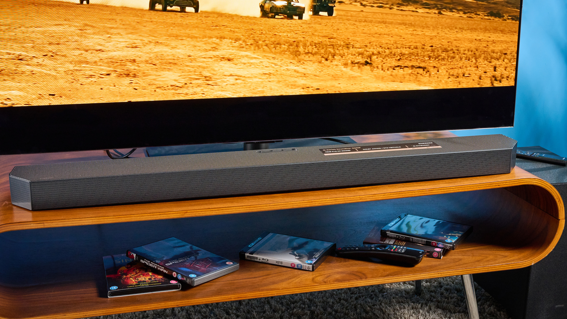 the samsung q600f premium soundbar and subowoofer in black