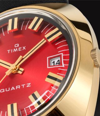 Q Timex 1972 Reissue red Timex quartz watch