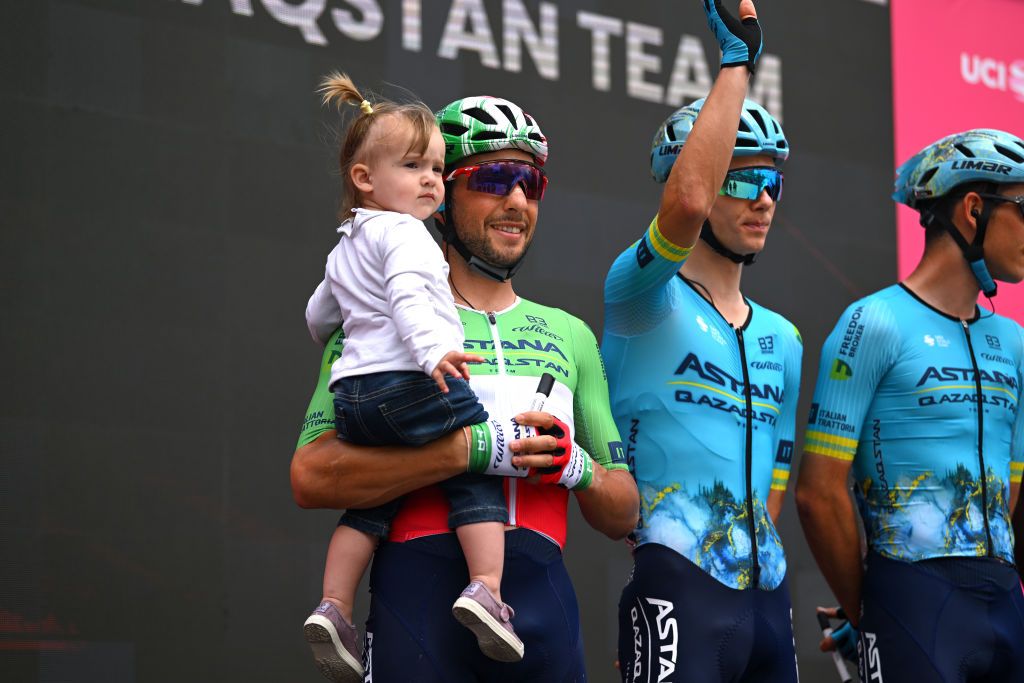 RICCIONE ITALY MAY 17 Simone Velasco of Italy and Astana Qazaqstan Team with his daughterprior to the 107th Giro dItalia 2024 Stage 13 a 179km stage from Riccione to Cento UCIWT on May 17 2024 in Riccione Italy Photo by Dario BelingheriGetty Images