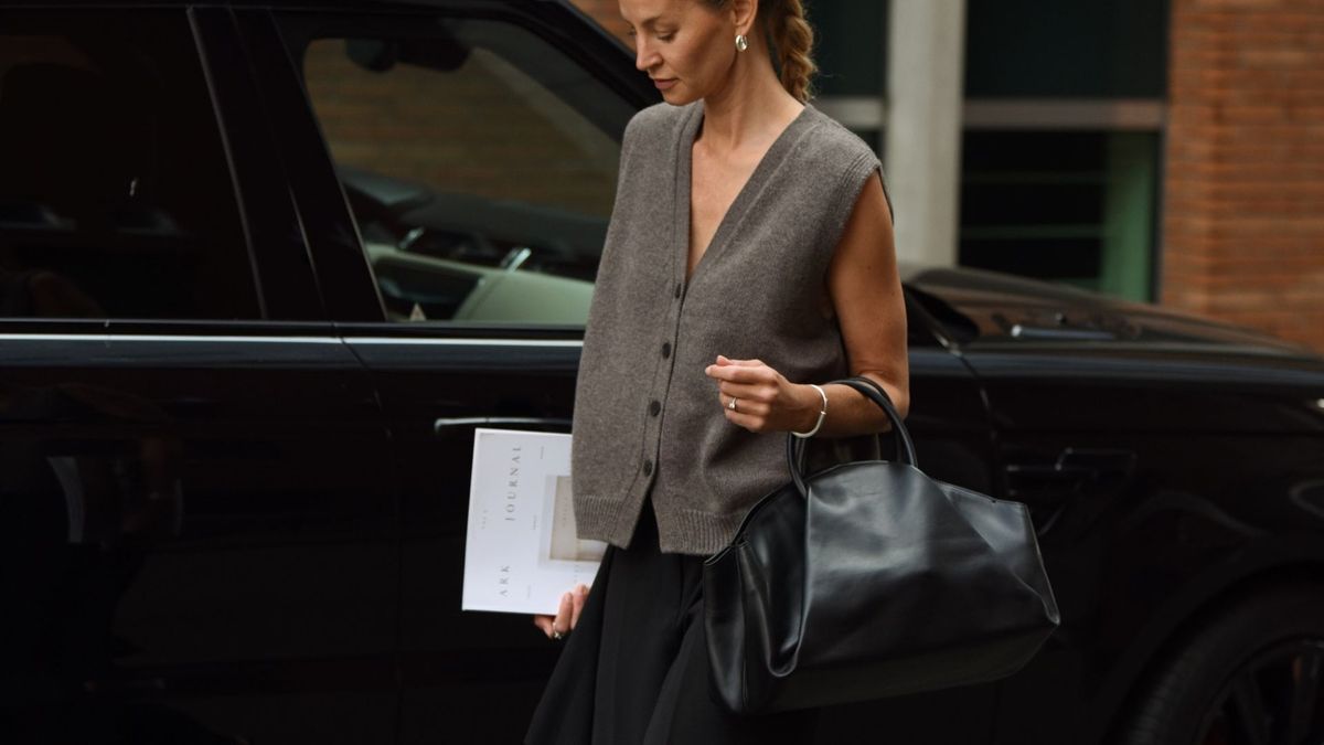 Expensive-Looking and Seriously Timeless—These Are the Best COS Bags