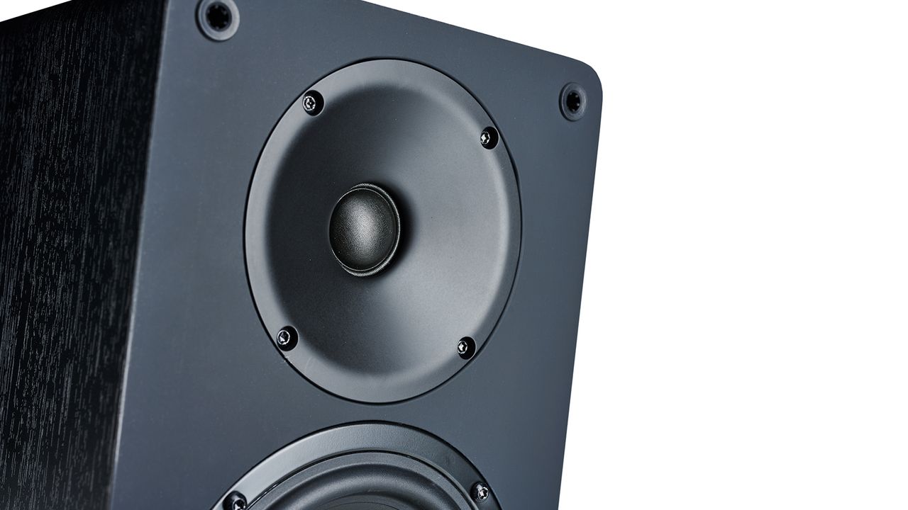 All-in-one hi-fi system: Elac Debut ConneX DCB41