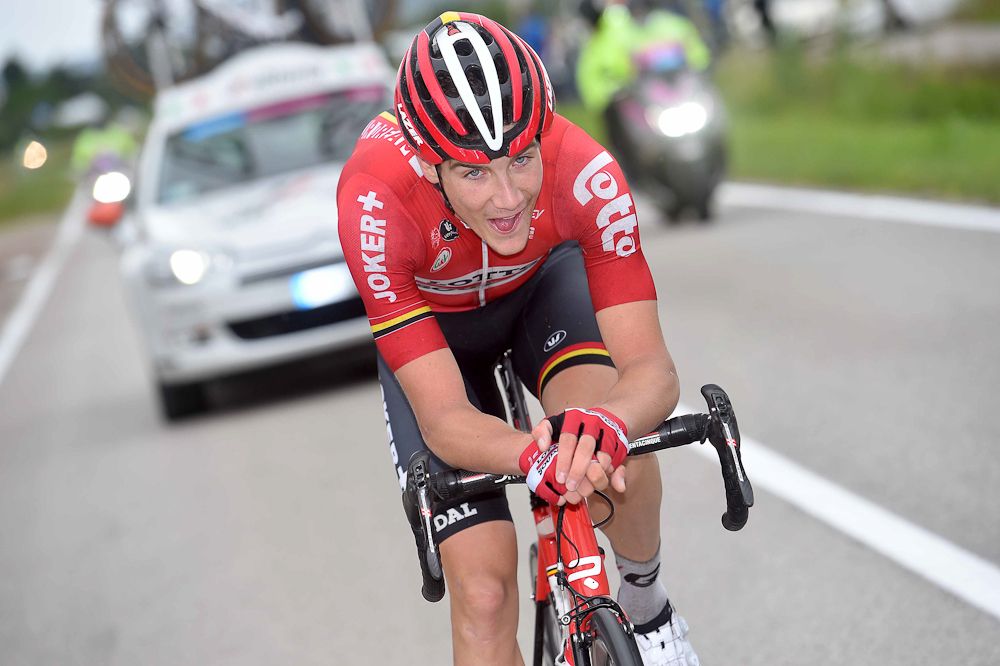 Louis Vervaeke tried a solo effort.