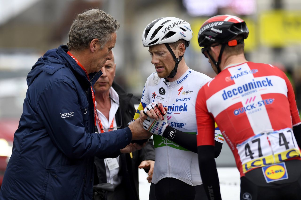 Paris Nice 2020 - 78th Edition - 3rd stage Chalette sur Loing - La Chatre 212,5 km - 10/03/2020 - Sam Bennett (IRL - Deceuninck - Quick Step) - Michael Morkov (DEN - Deceuninck - Quick Step) - photo Nico Vereecken/PN/BettiniPhoto&Acirc;&copy;2020