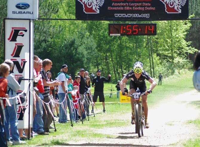 Tristan Schouten (Rolf Prima Wheels) sprints to the finish with Matt Shriver (Trek Midwest Team) on his wheel
