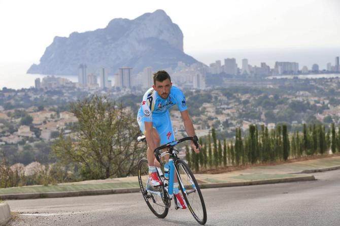Francesco Gavazzi puts in a dig on the climb