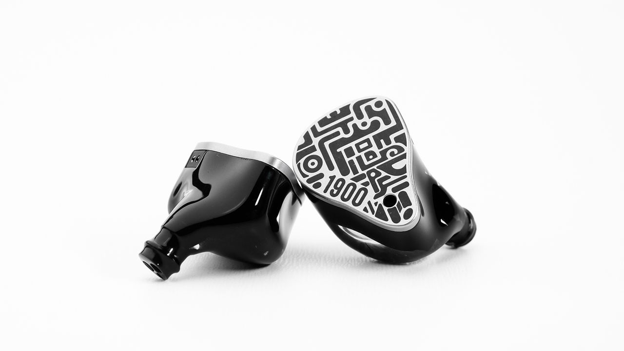 The Binary 1900 IEM.