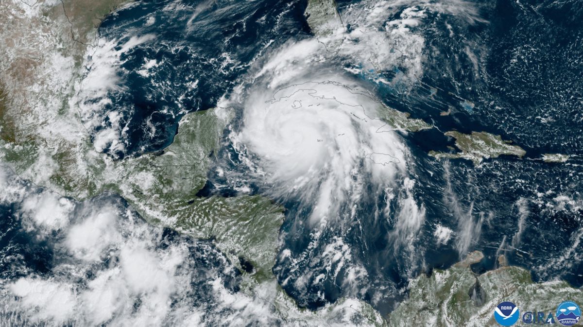 Aerial image of hurricane Ian from 2022 satellite