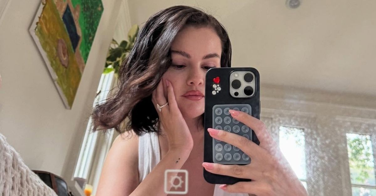 Taylor Swift and Selena Gomez Keep Wearing This Rare Lip Hue