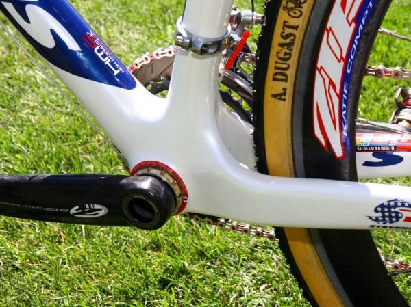 Giant chain stays? Check. Well reinforced bottom bracket area? Check, check.