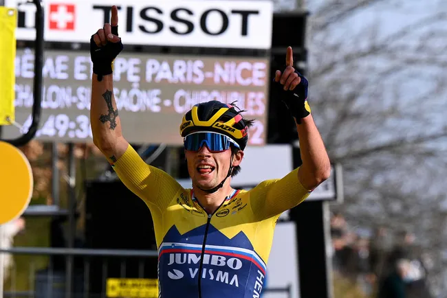 La vittoria di Primoz Roglic a Chiroubles (foto: Getty Images Sport)