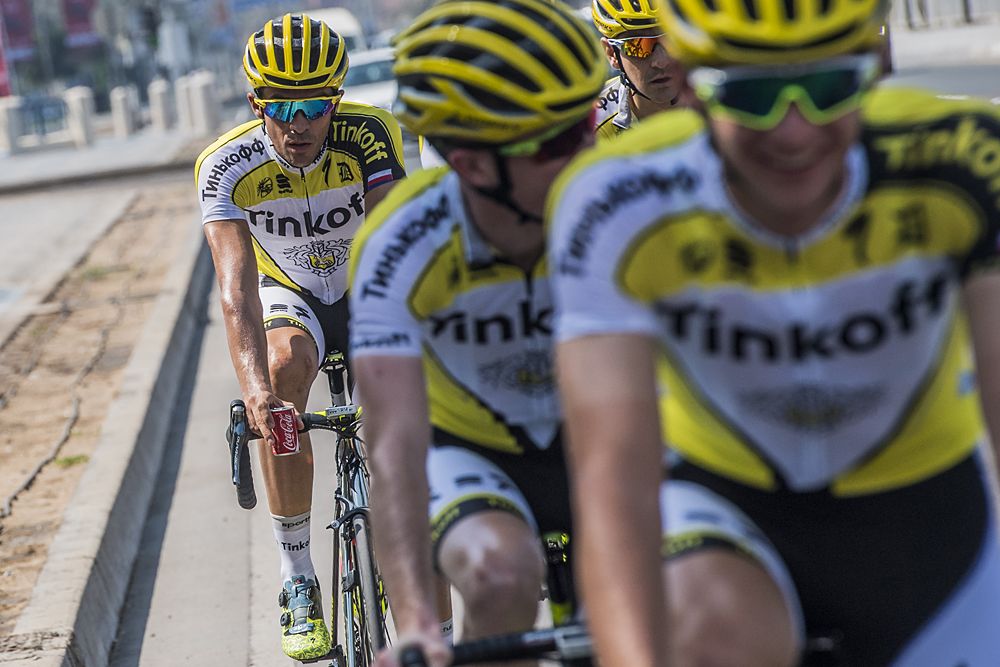 Tinkoff wear retro kits for Abu Dhabi Tour