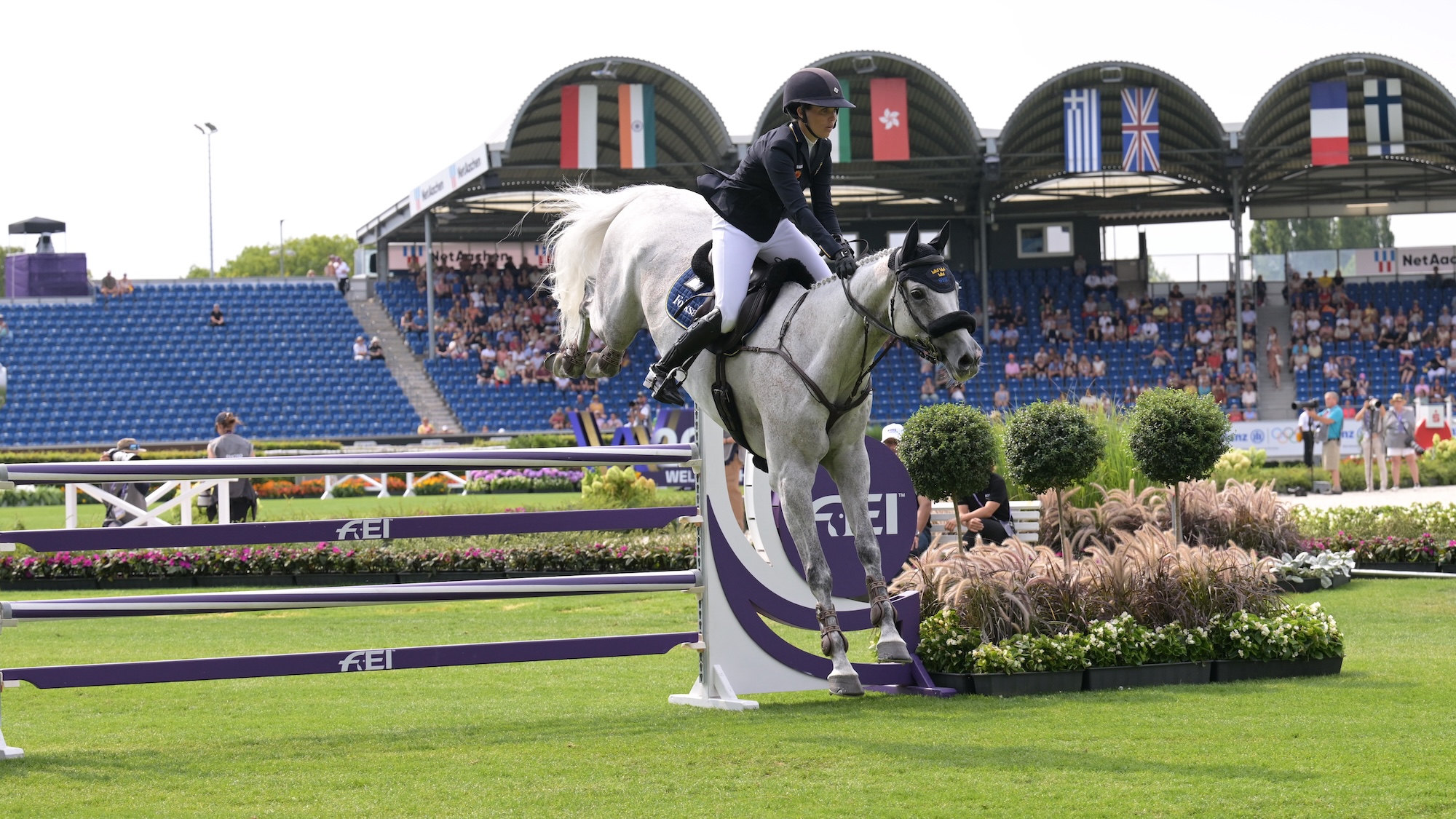 Louise Romeike and Caspian 15 finish 15th and Sweden 7th in the eventing world championships results